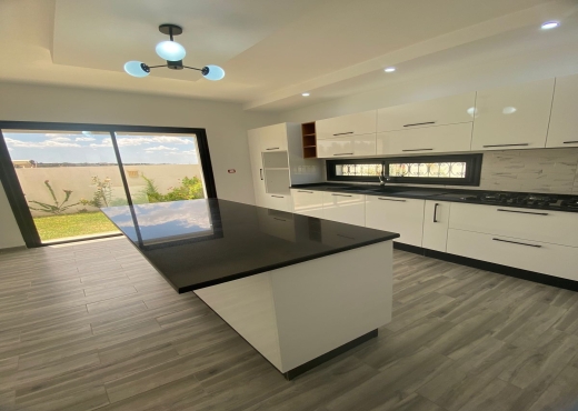 Pro-immobilière met en vente une villa S+4  à Monc - Bien immobilier à {"id":16,"country_id":219,"name":"NABEUL","slug":"nabeul"} - Image 3 - Agence Immobilière Maison Plus Elite