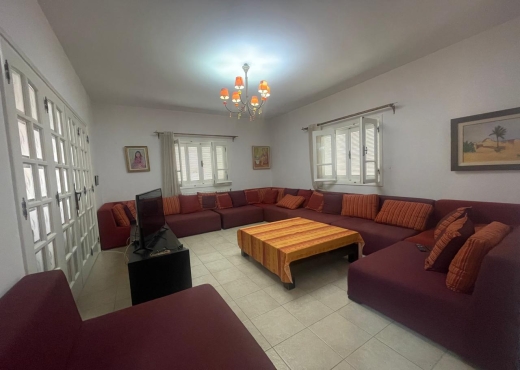 A vendre à Hammamet une villa S+4 de 300m²/440m² d - Bien immobilier à {"id":16,"country_id":219,"name":"NABEUL","slug":"nabeul"} - Image 3 - Agence Immobilière Maison Plus Elite